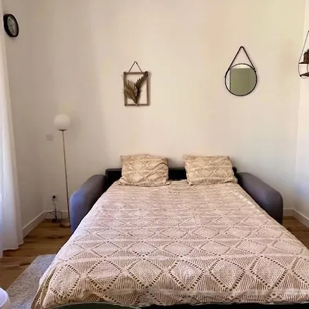 Moderne, Centre Apartment